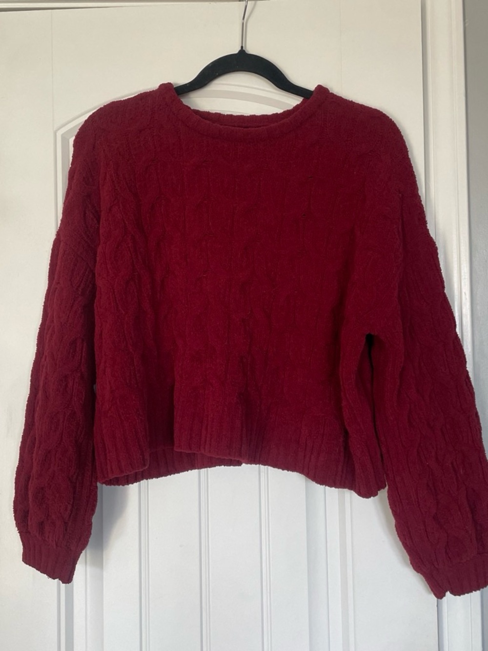 Moon Madison L Burgundy Chenille Cable Knit Cropped Sweater Womens